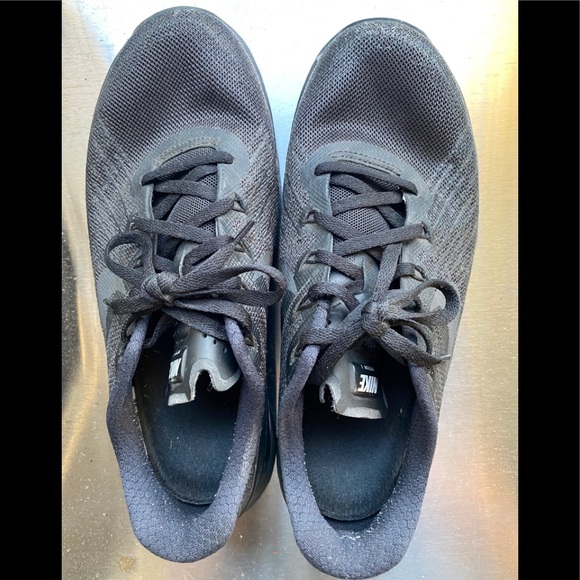 Nike Metcon 3- Triple Black - Picture 1 of 4
